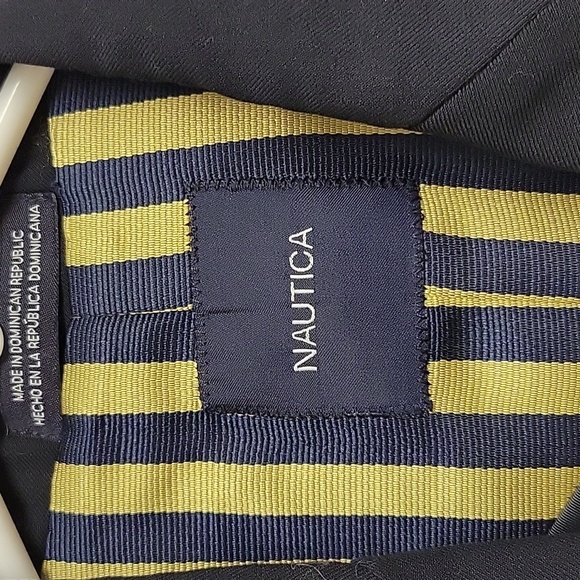 Nautica Boy's Dark Navy Blazer with Gold Buttons Sz 16 Regular - Picture 4 of 6